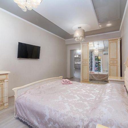 Apartments Deribasovskaya Odessa Extérieur photo